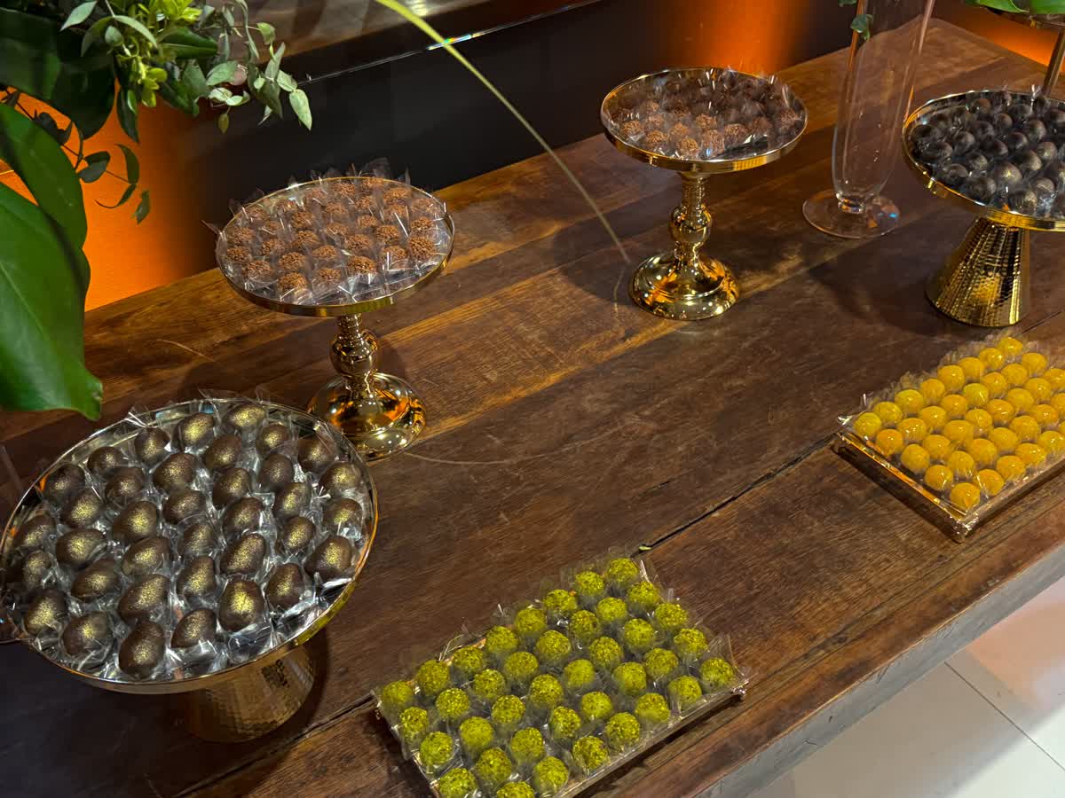 Mesa de doces para evento corporativo